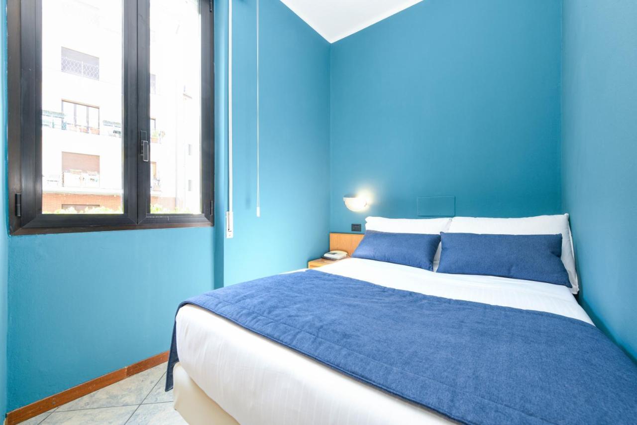 Hotel Aurora Desenzano del Garda Exterior photo